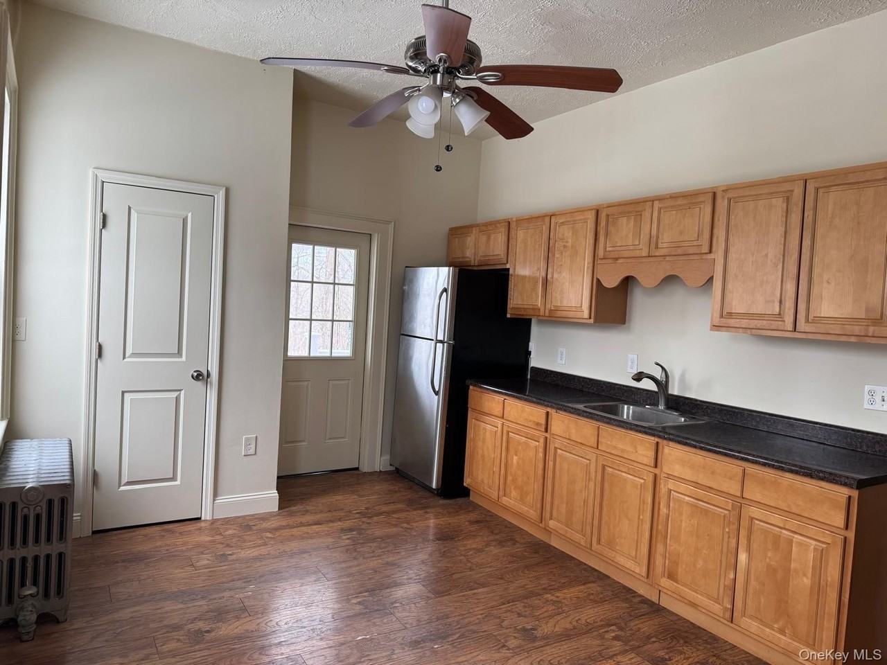 41 Clove Rd - Photo 7 of 18