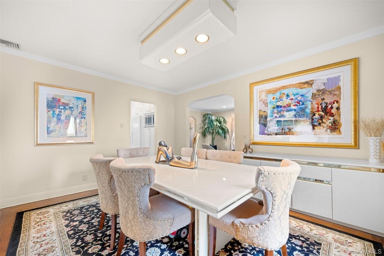 23 Parkside Dr - Photo 7 of 28