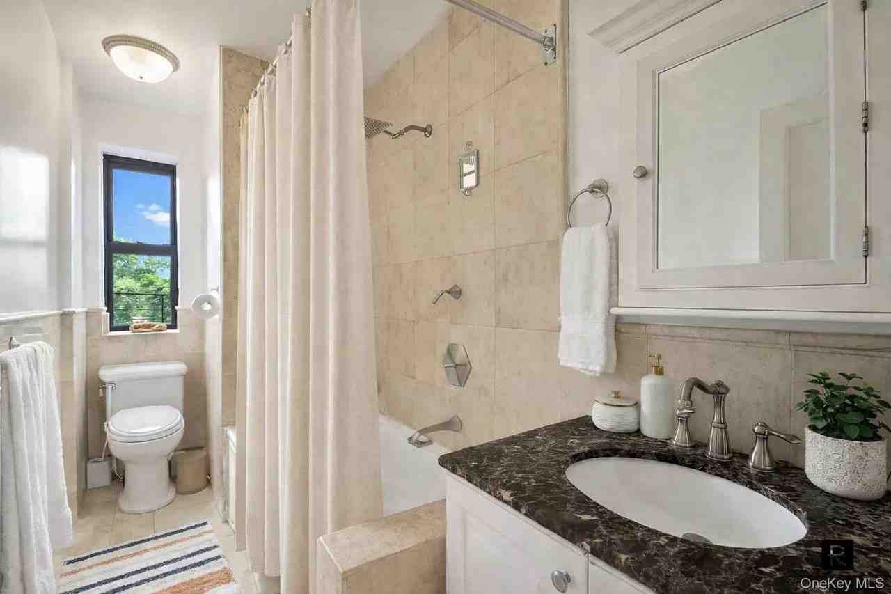 420 Central Park W Apt 5h - Photo 6 of 6