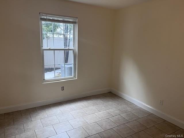 388 W Montauk Hwy Unit 388 - Photo 5 of 7