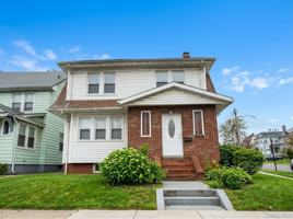 featured image of 8456 164th St 2nd Fl