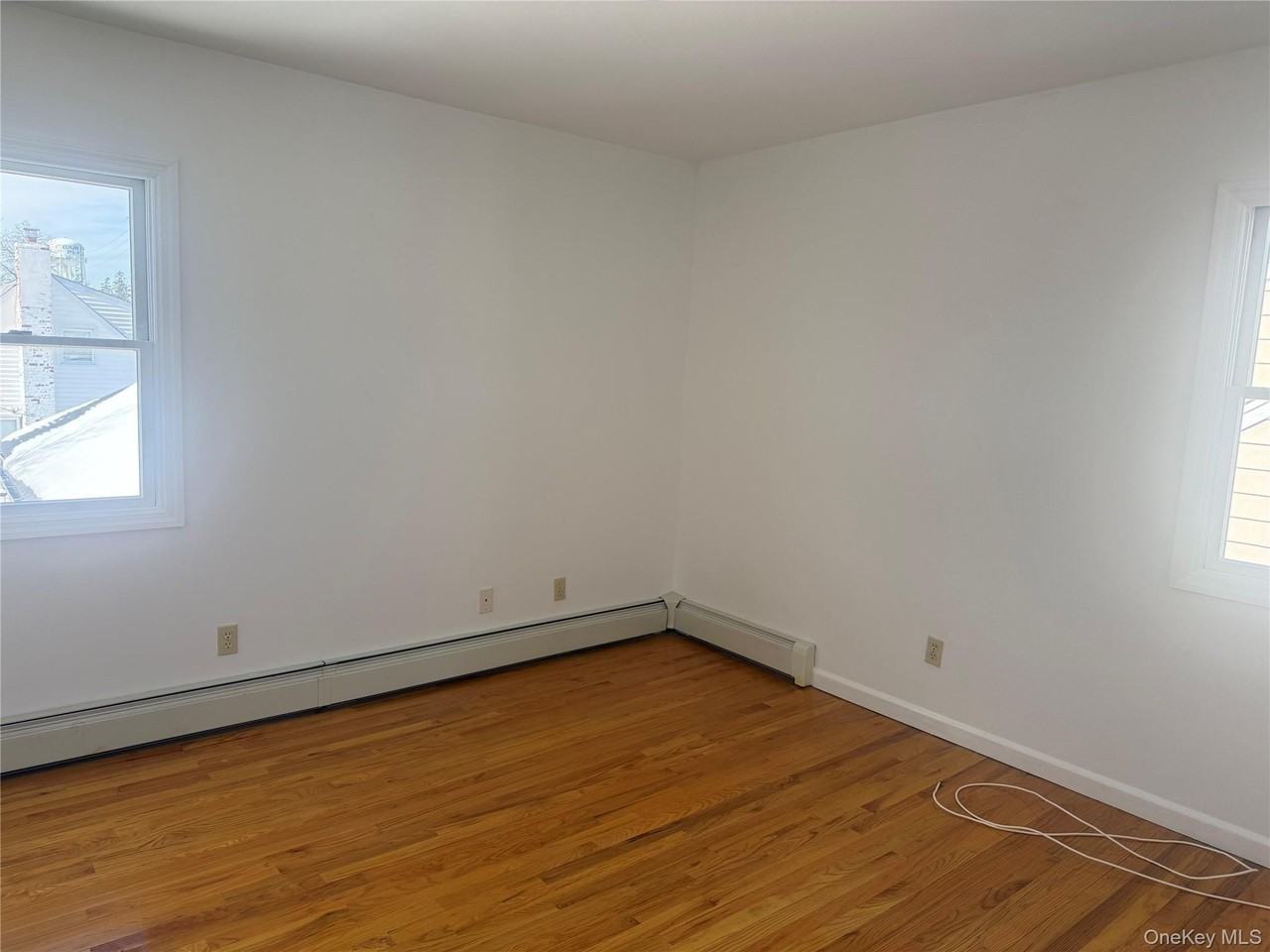 219 Manhattan Ave - Photo 6 of 10