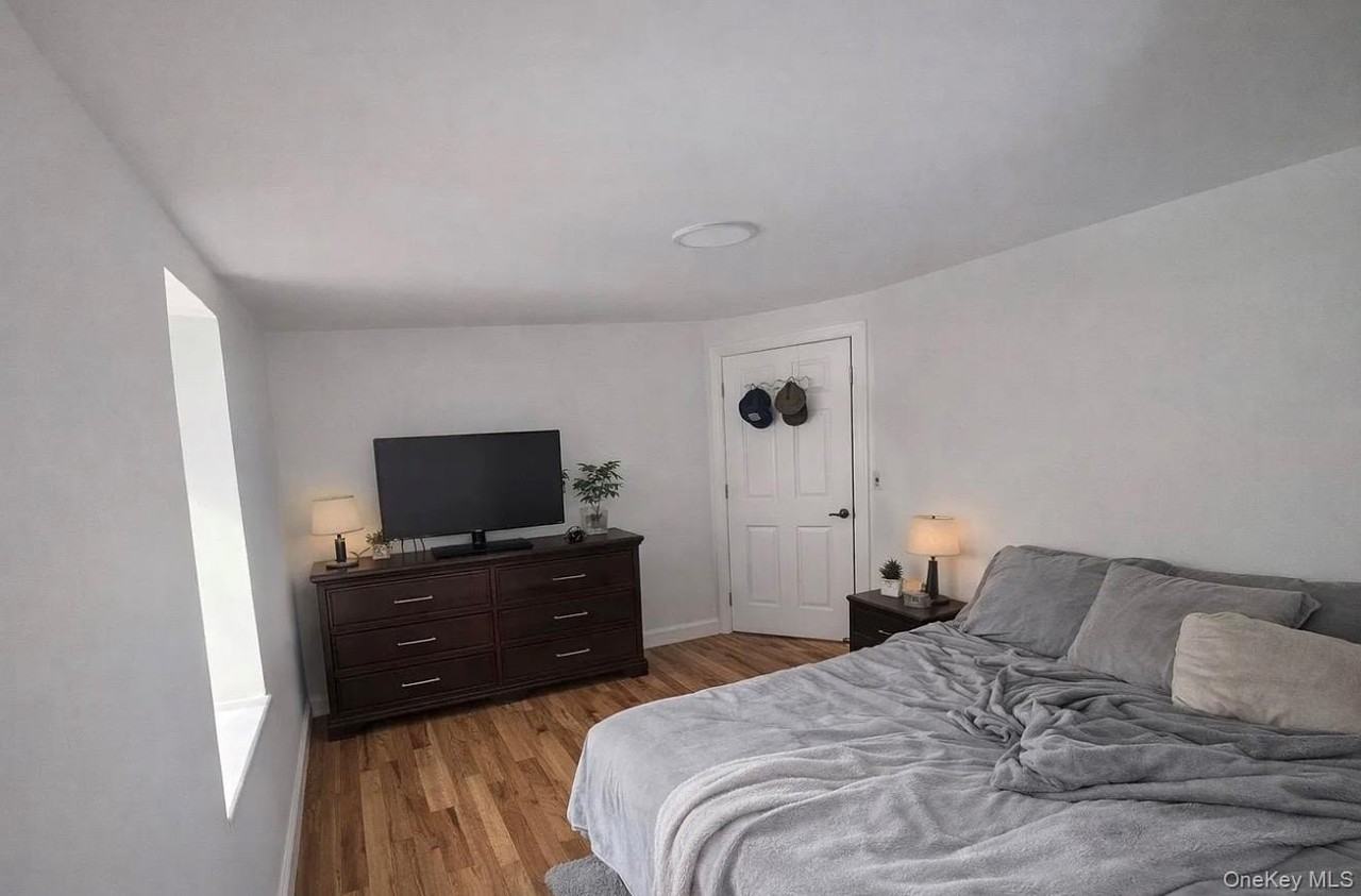 49 Gladys St - Photo 6 of 14