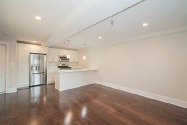 18 Johnson Ave Apt 2 - Photo 7 of 16