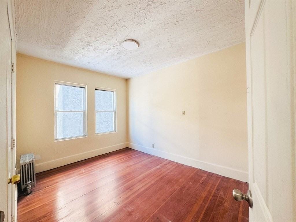 513 Washington St Apt 2 - Photo 6 of 13
