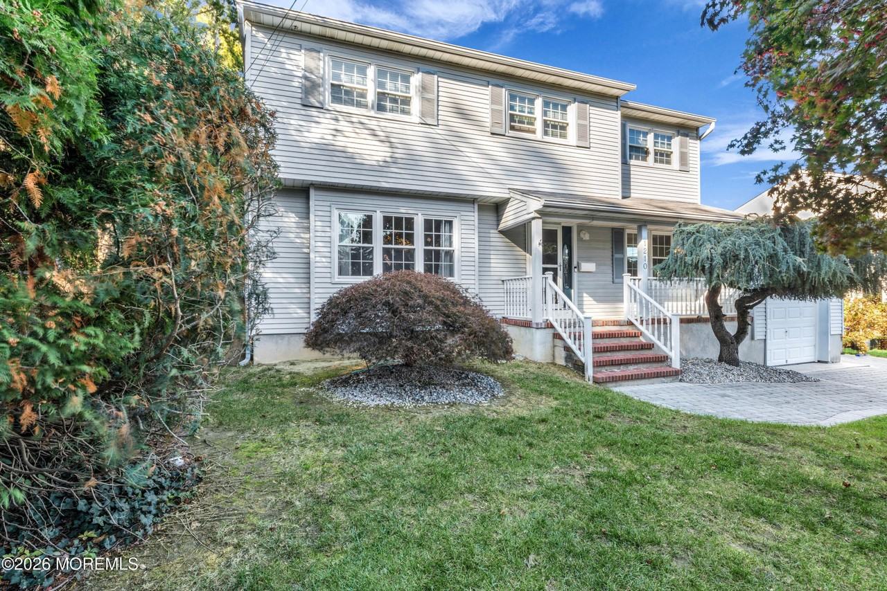 1210 Tuxedo Pl - Photo 2 of 26