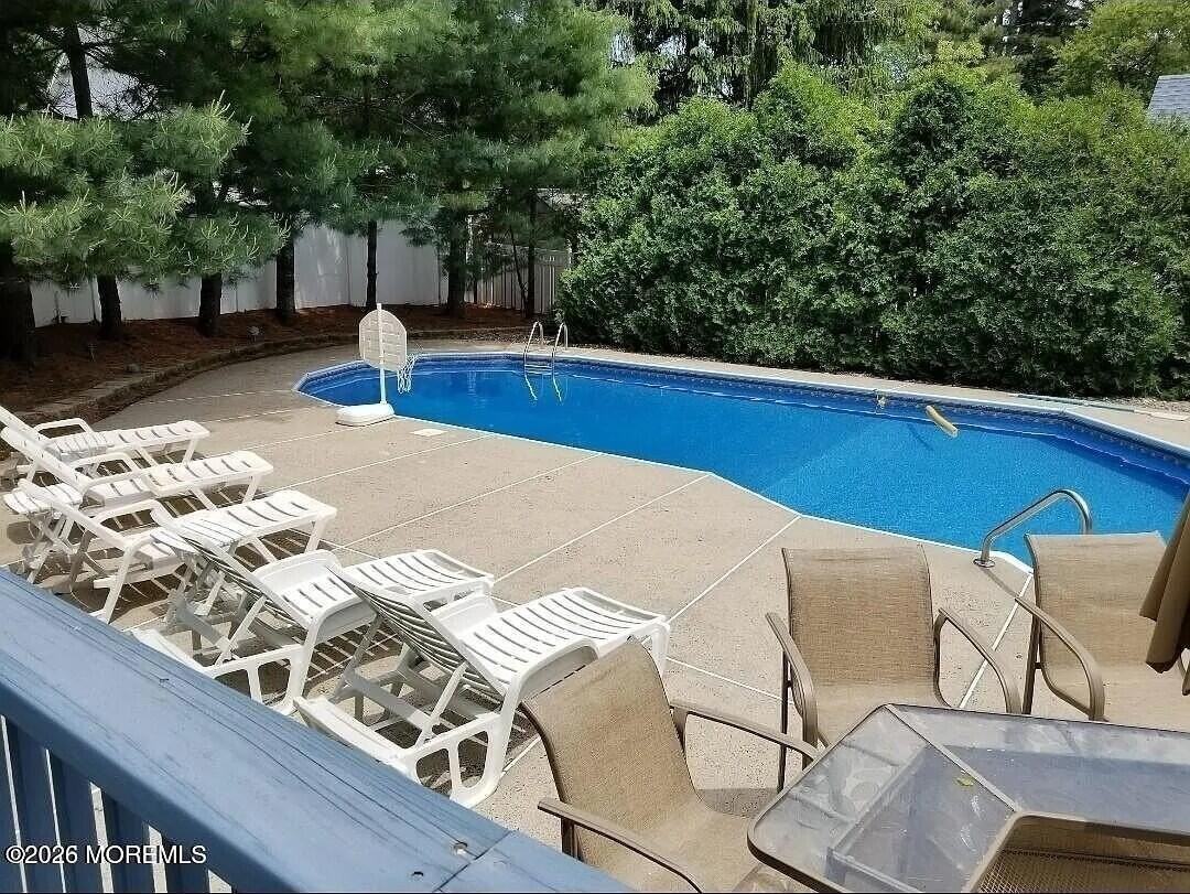 1210 Tuxedo Pl - Photo 5 of 26