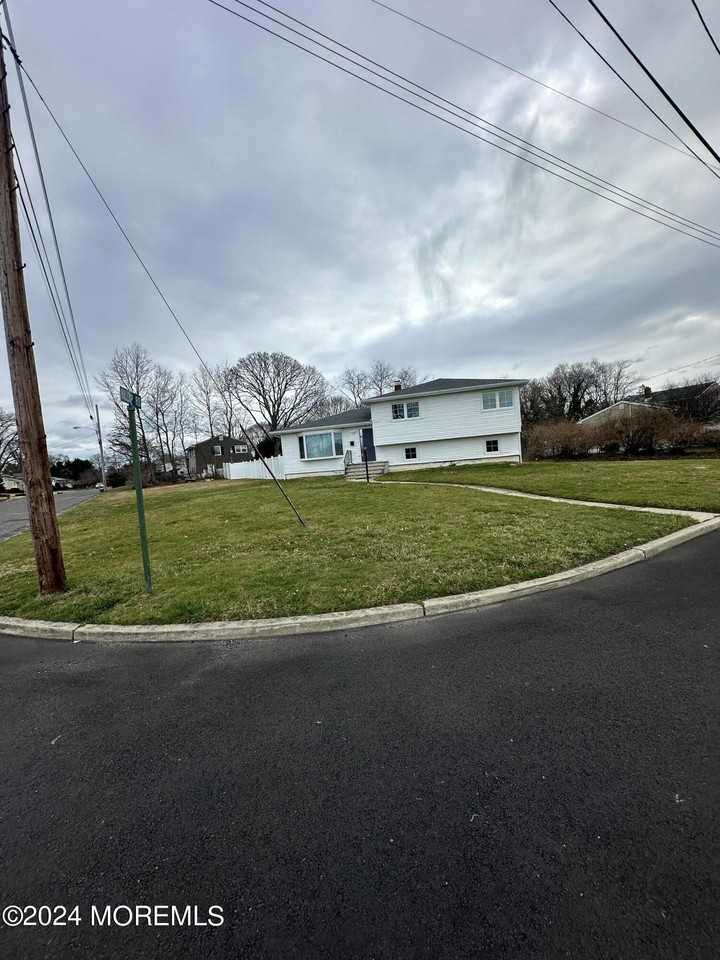 46 Hilltop Rd - Photo 2 of 31