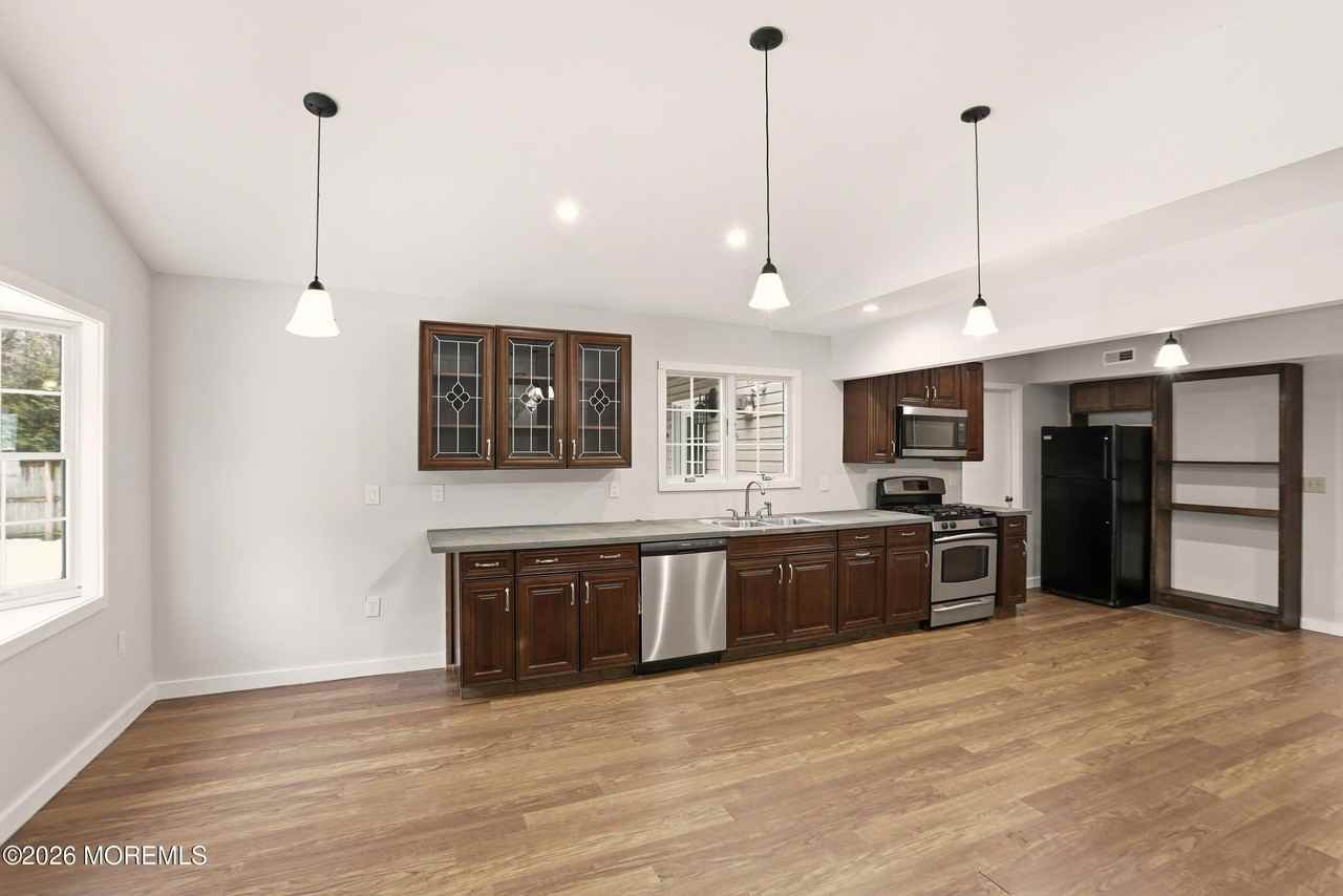 51 Sherrybrooke Dr - Photo 5 of 17