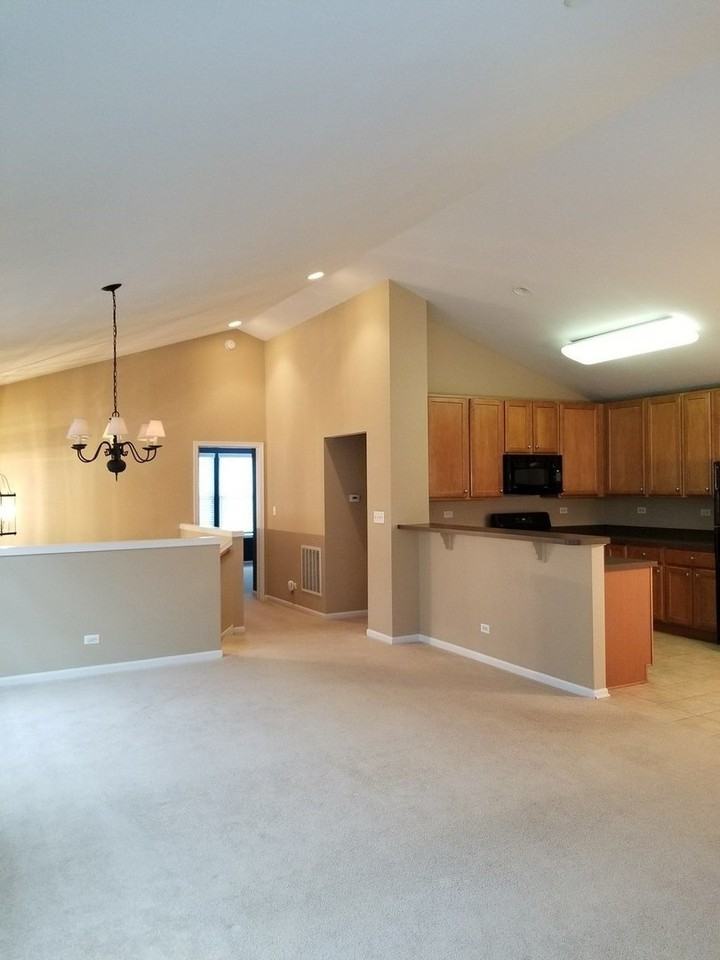 2444 Emily Ln #2444 - Photo 4 of 22