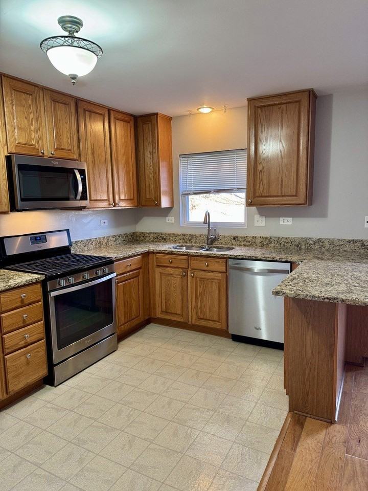 2929 Caldwell Ln - Photo 4 of 16