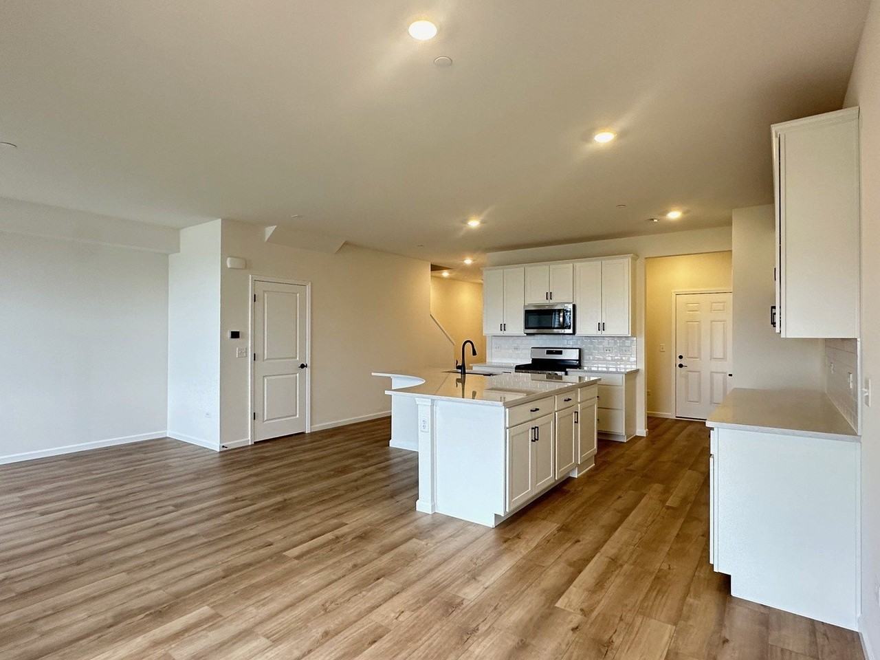 5949 Hawkweed Dr - Photo 3 of 19