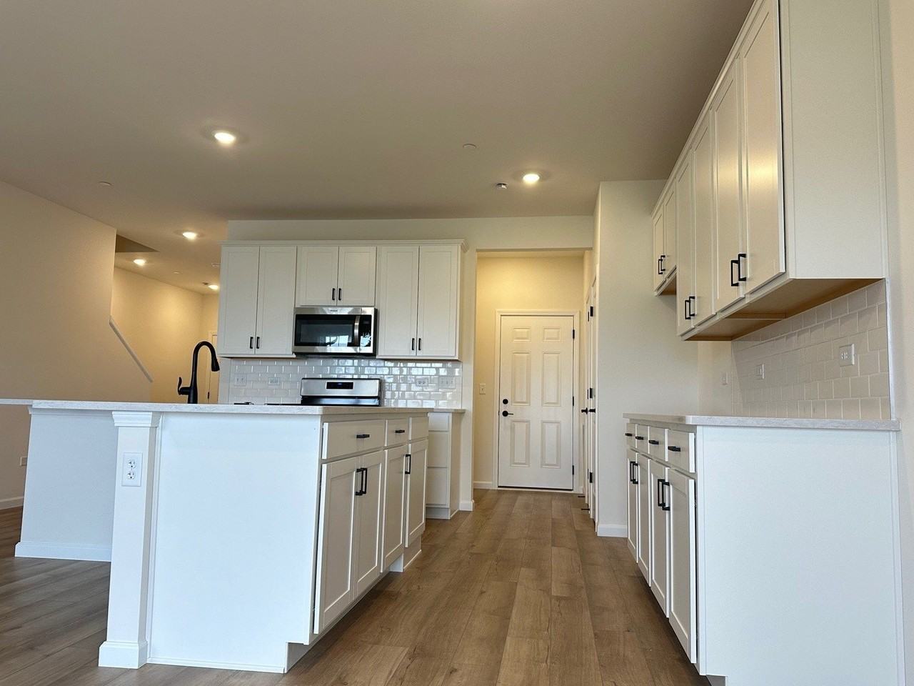 5949 Hawkweed Dr - Photo 4 of 19