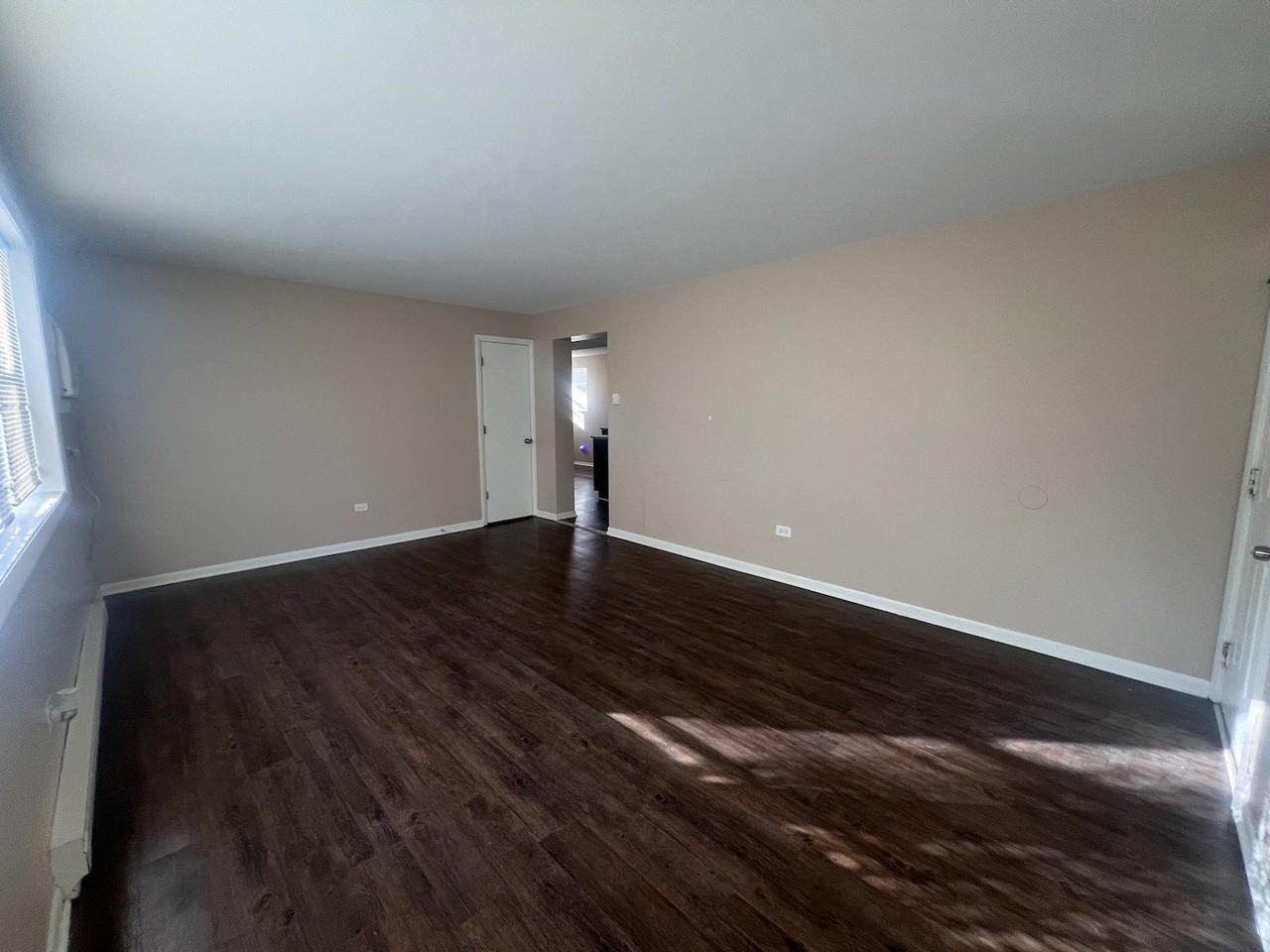 4225 Forest Ave Apt W1s - Photo 2 of 12