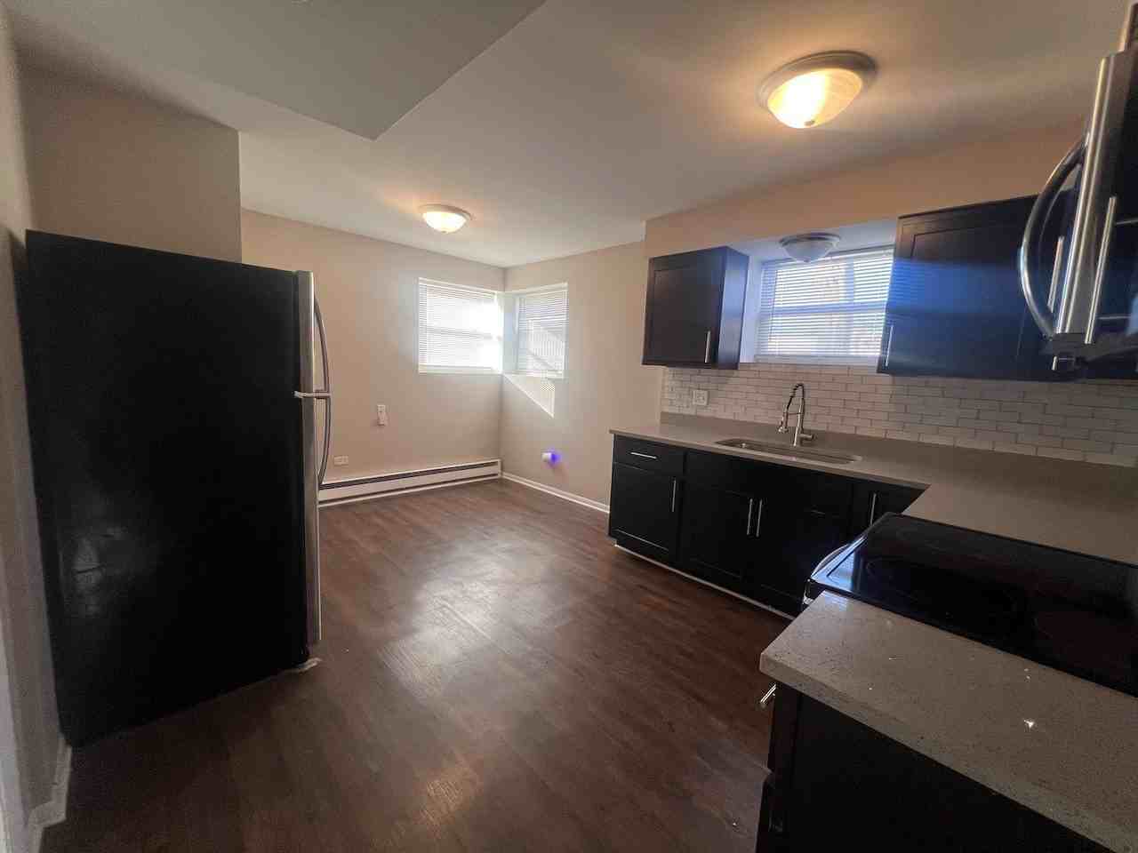 4225 Forest Ave Apt W1s - Photo 7 of 12