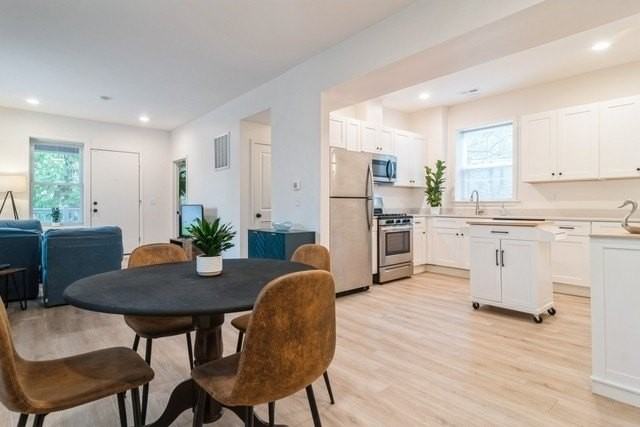 3639 W Iowa St #2W - Photo 6 of 11