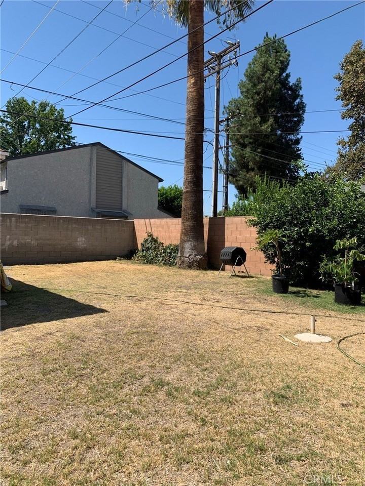 748 W Colorado Blvd - Photo 4 of 5