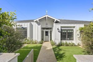 featured image of 210 Estrella St