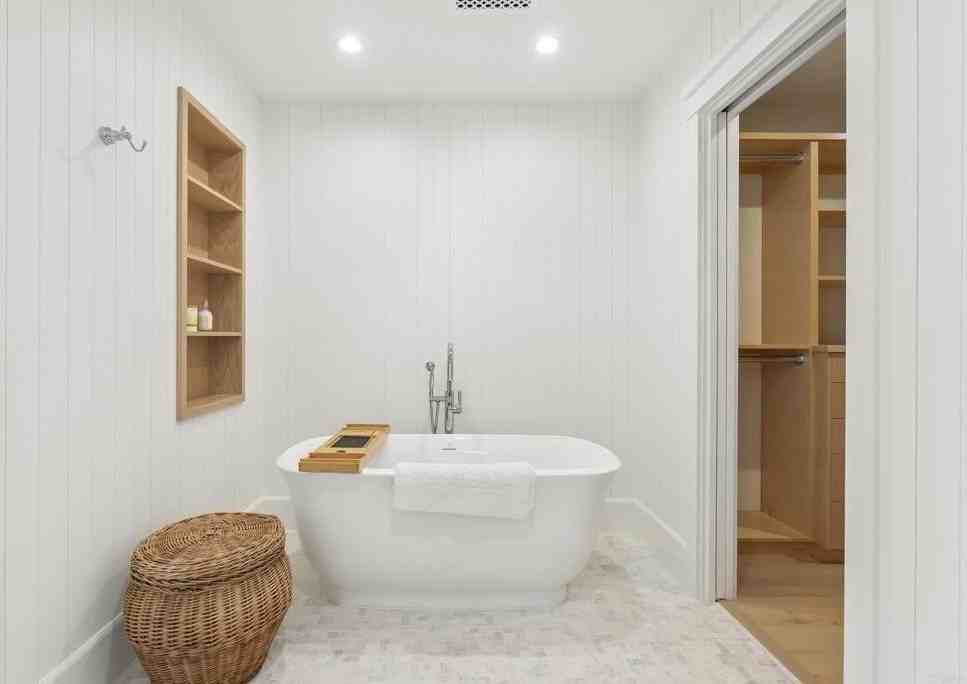 210 Estrella St - Photo 7 of 14