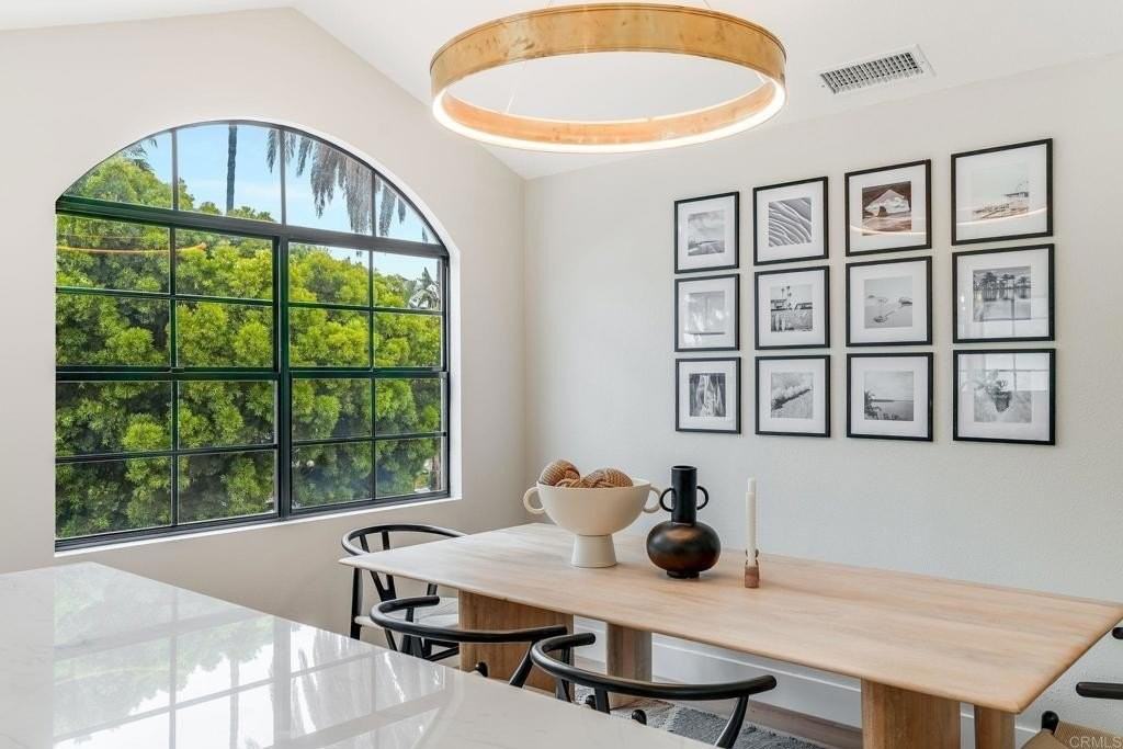 141 N Acacia Ave - Photo 5 of 12