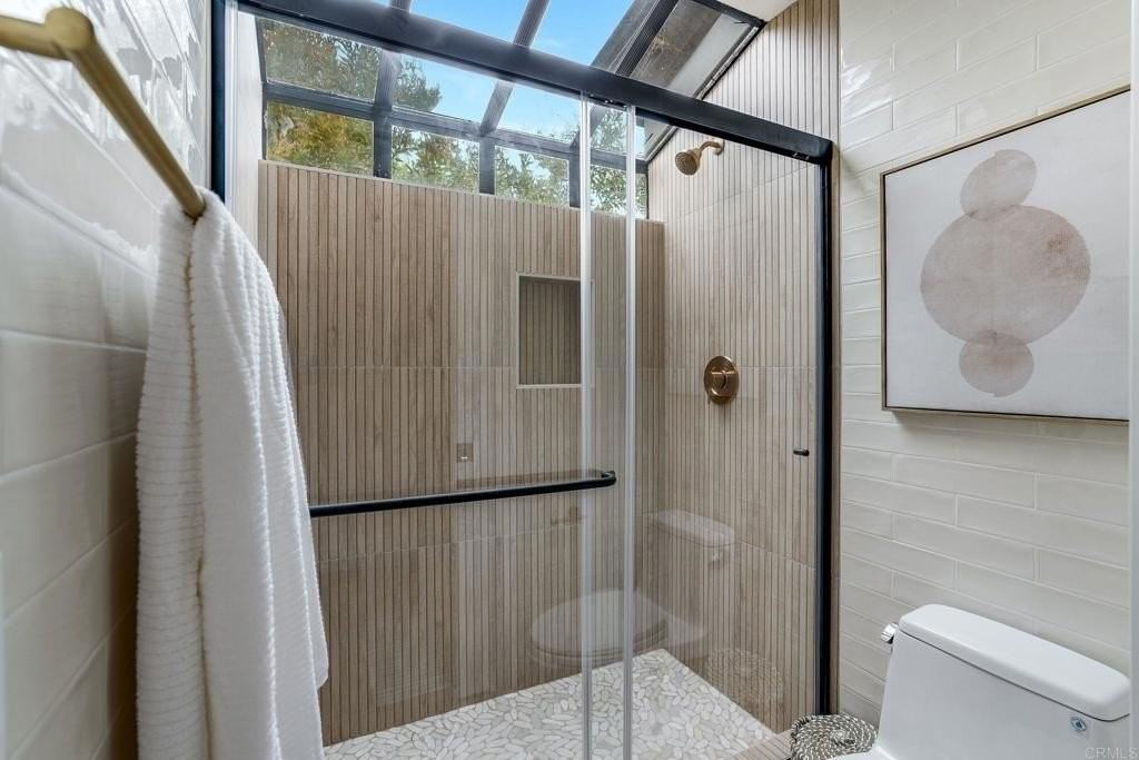 141 N Acacia Ave - Photo 7 of 12