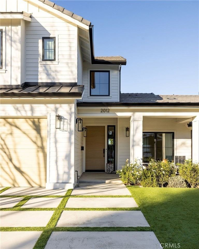 2012 Port Chelsea Pl - Photo 3 of 16