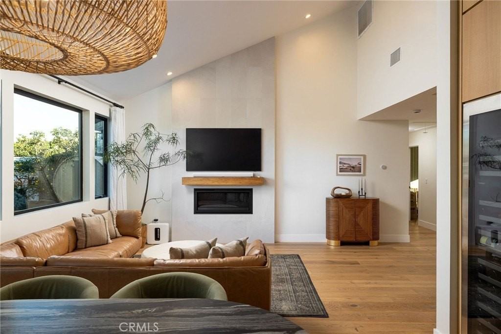 2012 Port Chelsea Pl - Photo 5 of 16