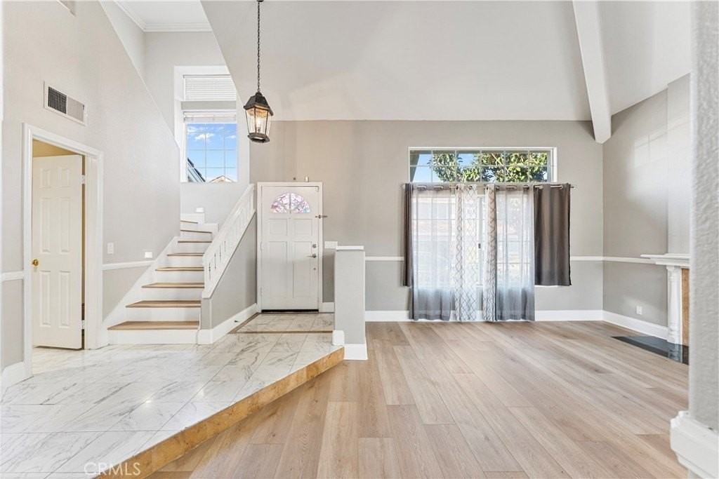 2048 Cherokee - Photo 3 of 25