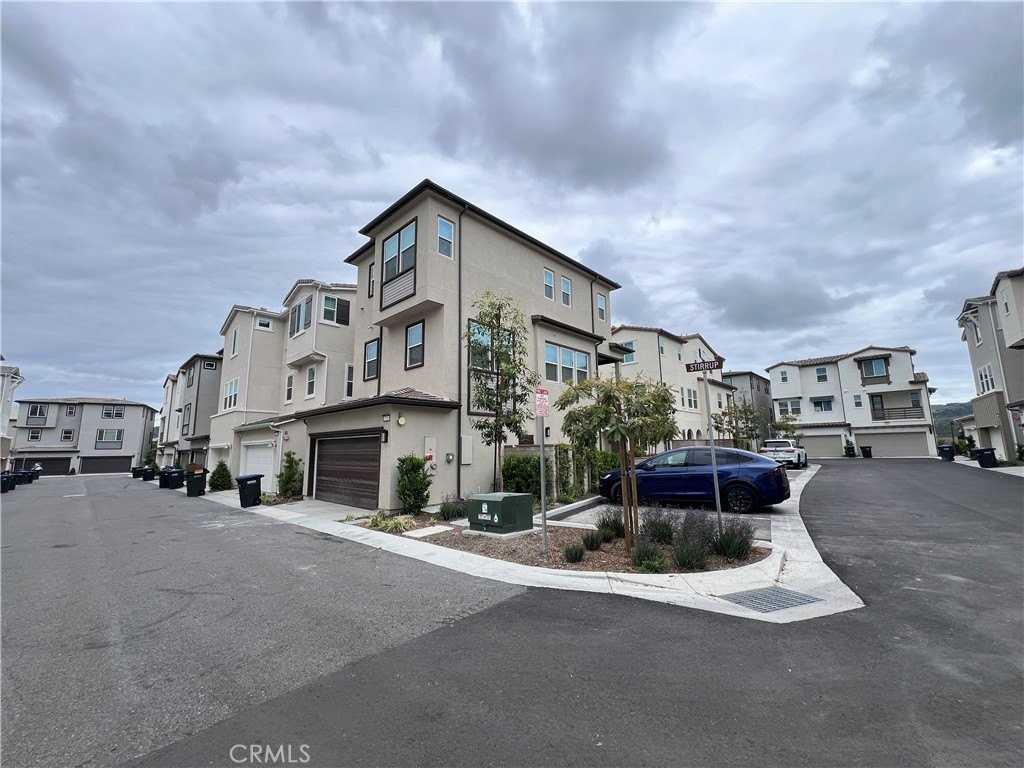 720 Stirrup Rd - Photo 2 of 13