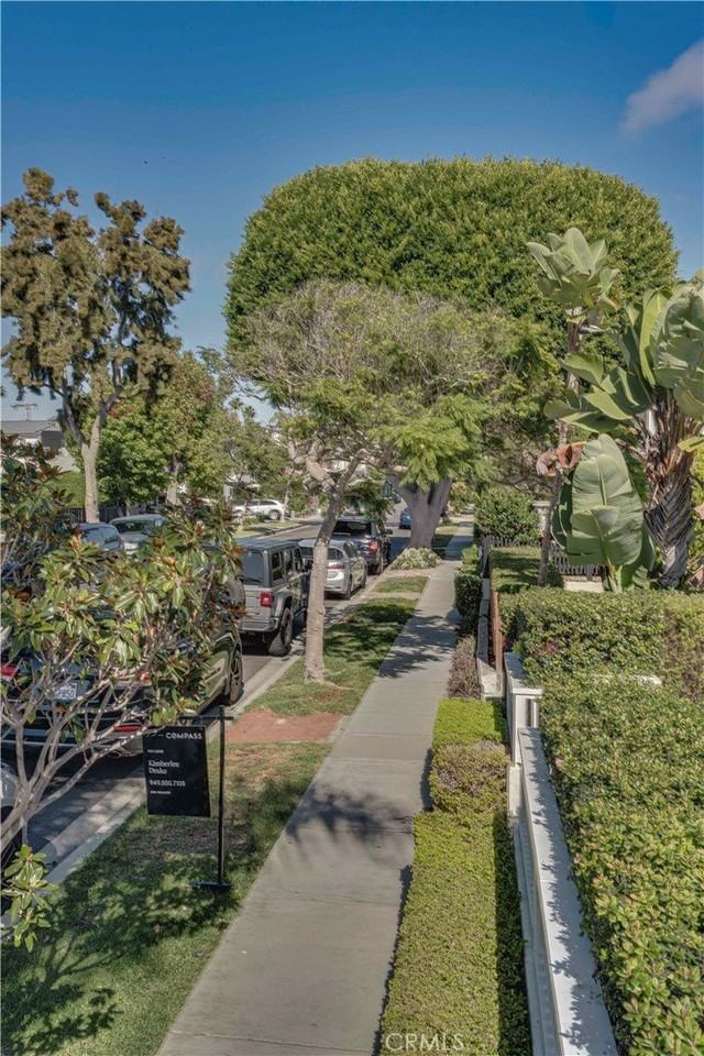 608 Heliotrope Ave - Photo 3 of 50