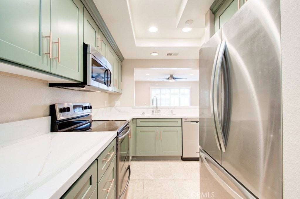 35 Abbeywood Ln - Photo 3 of 28