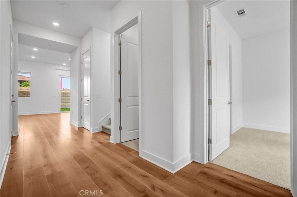 102 Pansy - Photo 2 of 32