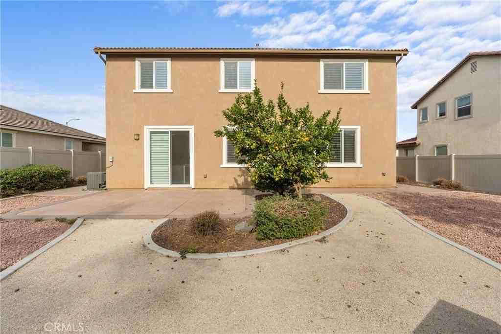 4368 Grove Banana Grove - Photo 5 of 40