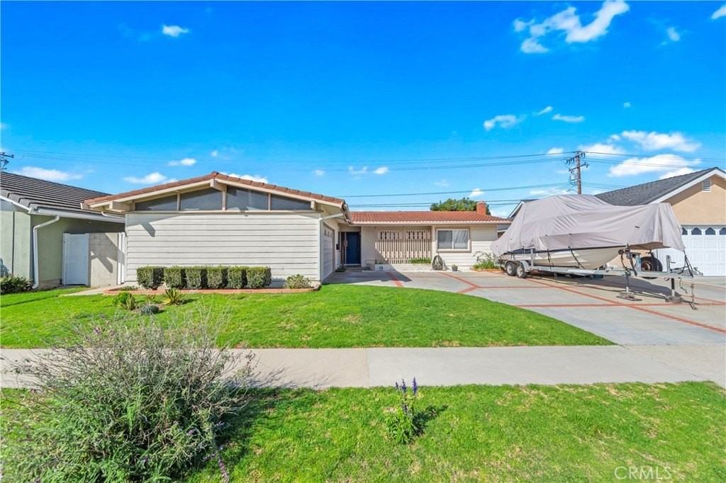 19571 Roderick Ln - Photo 2 of 27