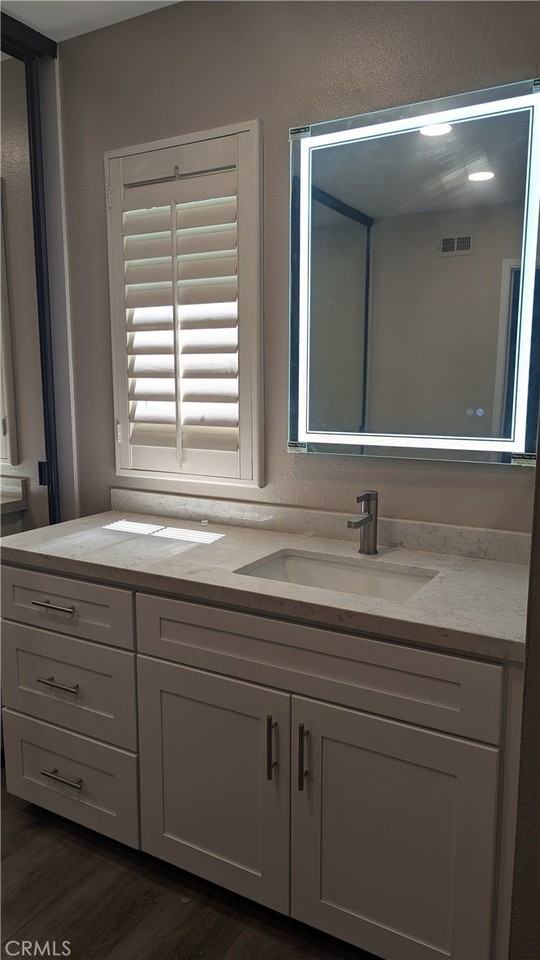 190 N Singingwood St #6 - Photo 6 of 32