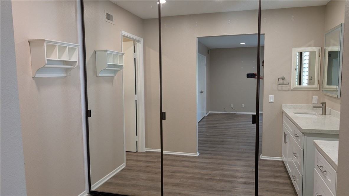 190 N Singingwood St #6 - Photo 7 of 32