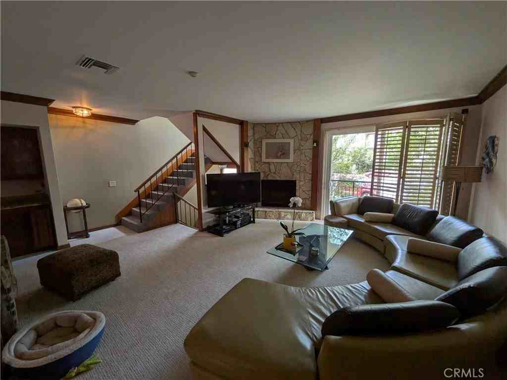 1209 S Catalina Ave - Photo 7 of 26