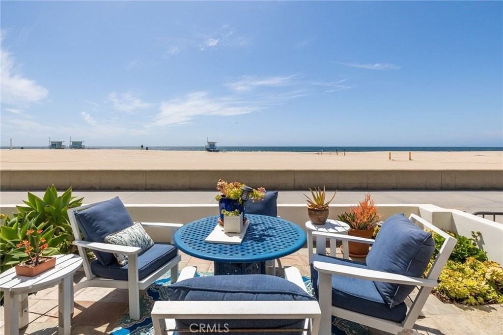 536 The Strand - Photo 6 of 25