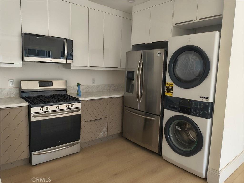 4151 W 172nd St - Photo 2 of 24