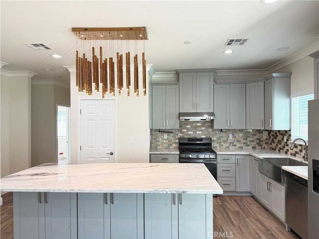 8802 Ramona Blvd - Photo 4 of 13