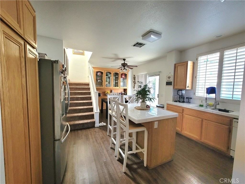 5560 Barclay Ct - Photo 5 of 14