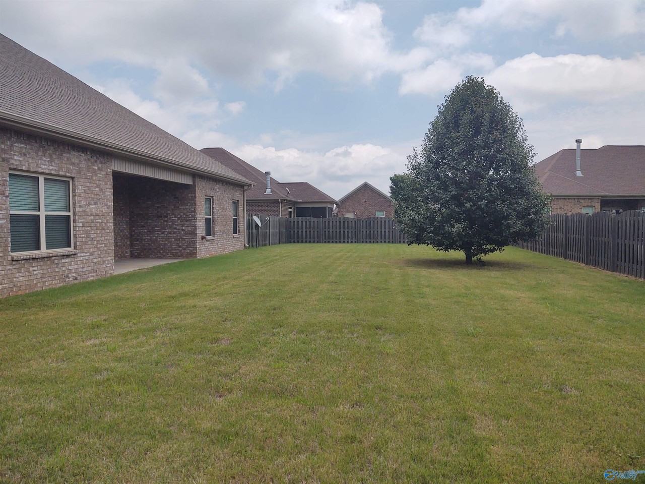 105 Twin Springs Dr - Photo 5 of 20