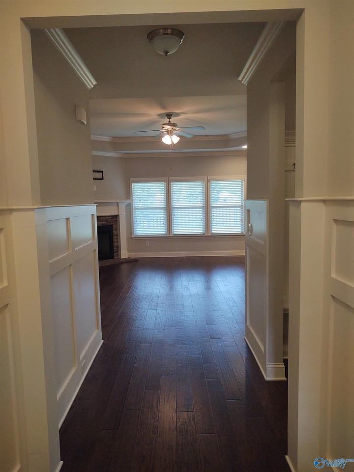 105 Twin Springs Dr - Photo 7 of 20