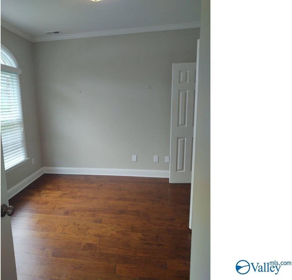 3102 Connomara Ct Se - Photo 5 of 37