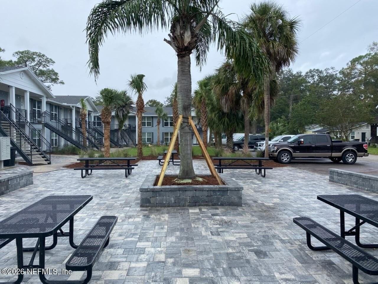 2216 Spring Park Rd Apt 11 - Photo 3 of 16