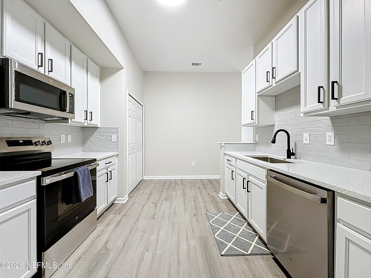 13816 Herons Landing Way Apt 1 - Photo 6 of 50