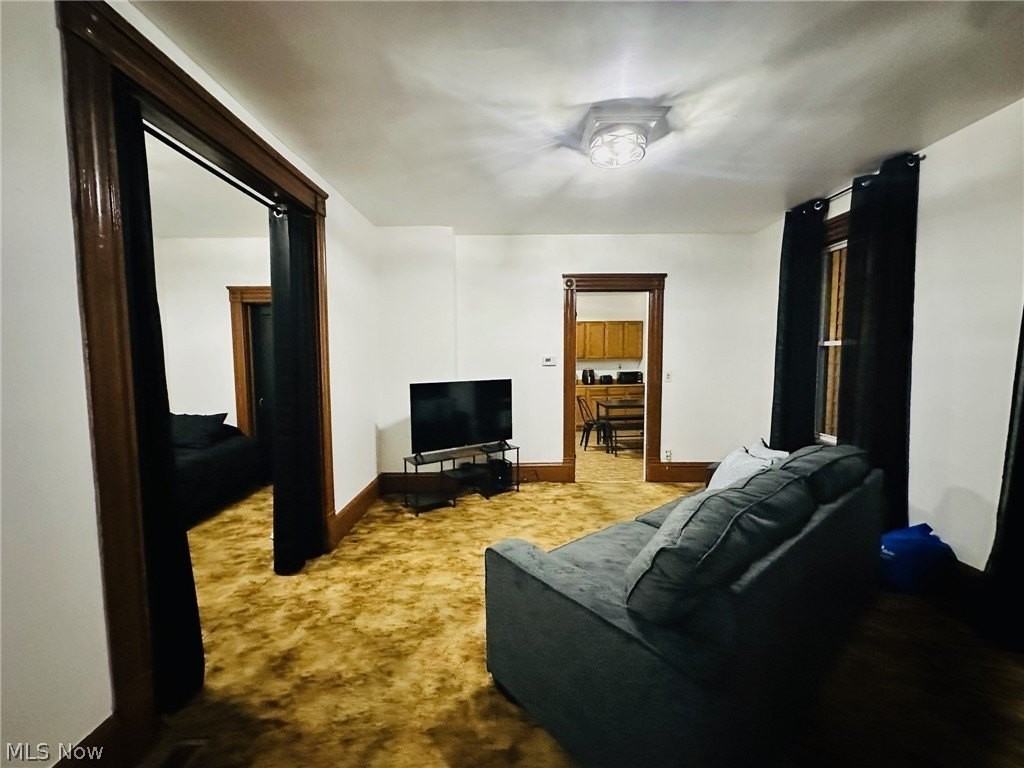 1419 E 47th St Unit Down - Photo 2 of 9