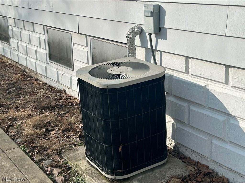 84 Thames Ave - Photo 6 of 24