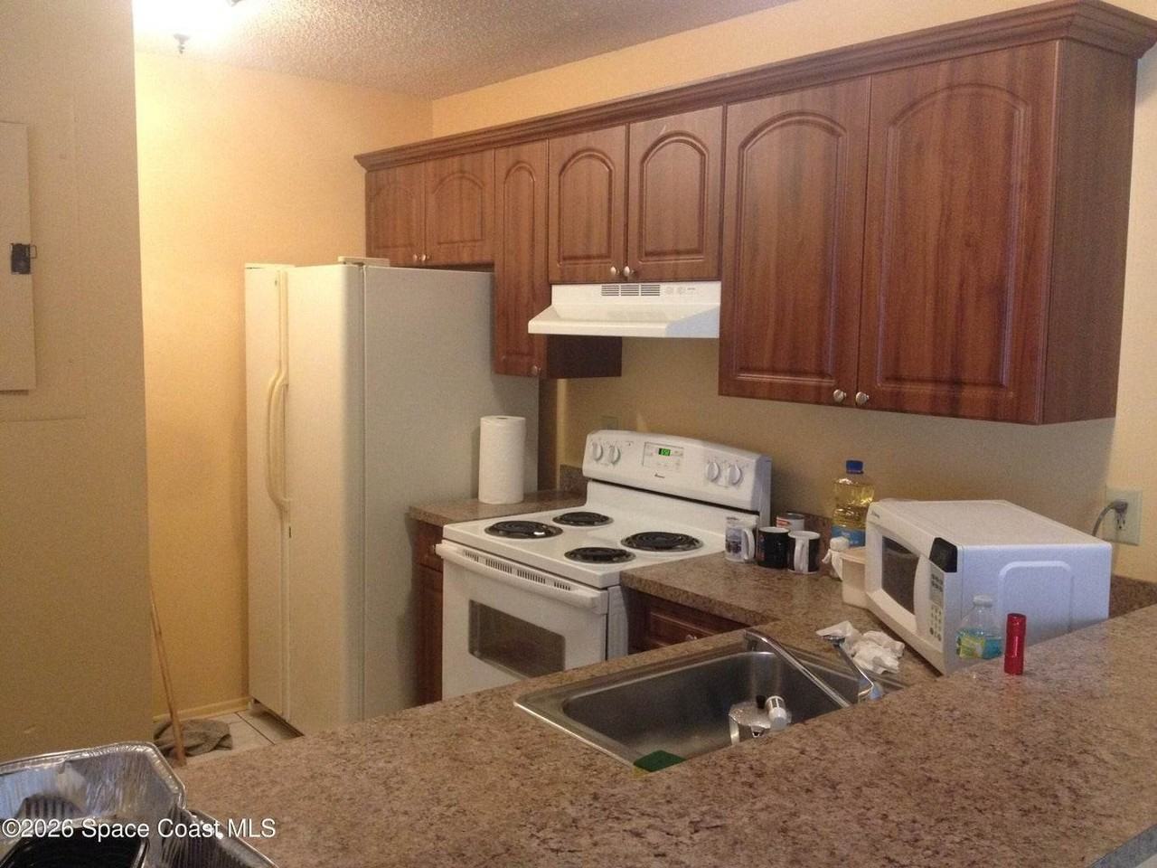 1471 Sheafe Ave Ne #102 - Photo 3 of 7