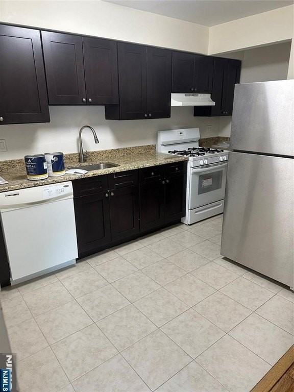 1575 Center Ave Apt 2e - Photo 4 of 8